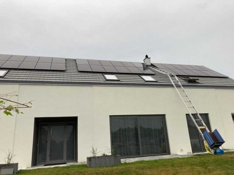 Instalacja fotowoltaiczna wykonana przez Apex Renewables