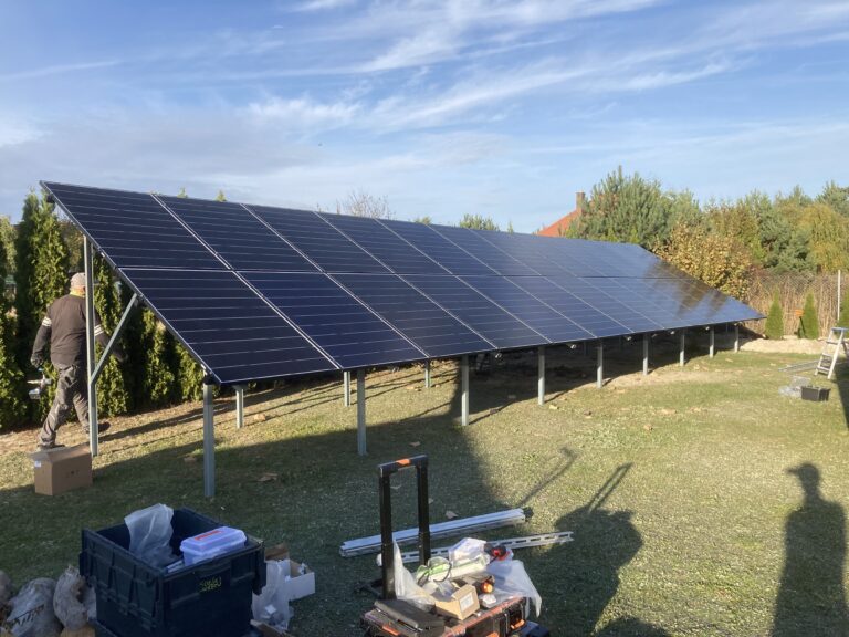 Instalacja fotowoltaiczna wykonana przez Apex Renewables