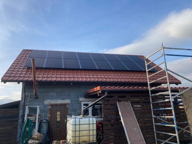Instalacja fotowoltaiczna wykonana przez Apex Renewables