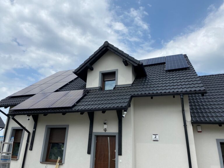 Instalacja fotowoltaiczna wykonana przez Apex Renewables