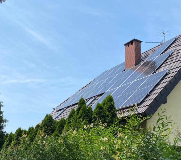Instalacja fotowoltaiczna wykonana przez Apex Renewables