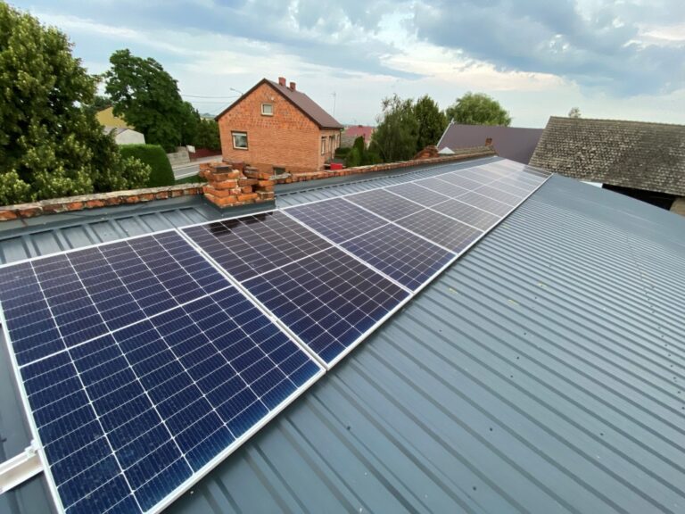 Instalacja fotowoltaiczna wykonana przez Apex Renewables