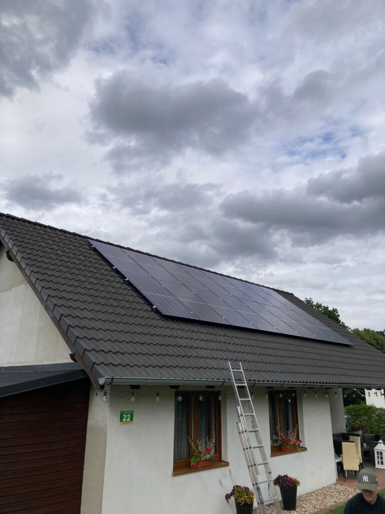 Instalacja fotowoltaiczna wykonana przez Apex Renewables