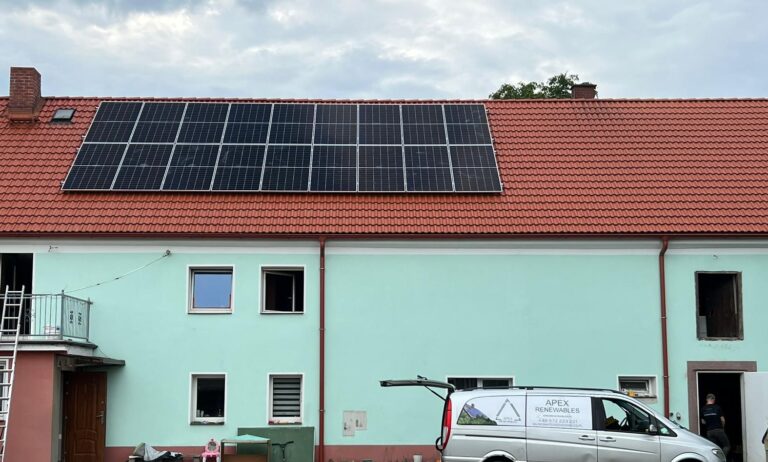 Instalacja fotowoltaiczna wykonana przez Apex Renewables