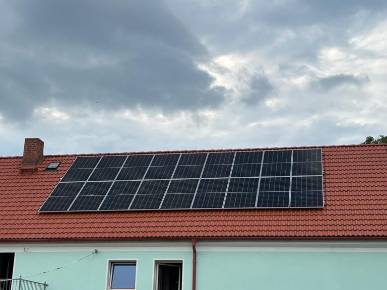 Instalacja fotowoltaiczna wykonana przez Apex Renewables