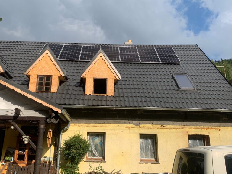Instalacja fotowoltaiczna wykonana przez Apex Renewables