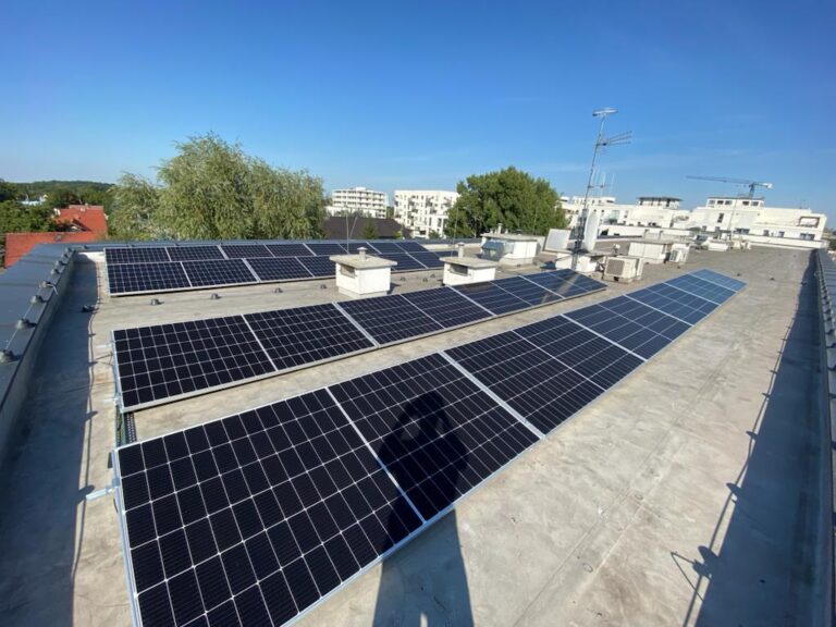 Instalacja fotowoltaiczna wykonana przez Apex Renewables