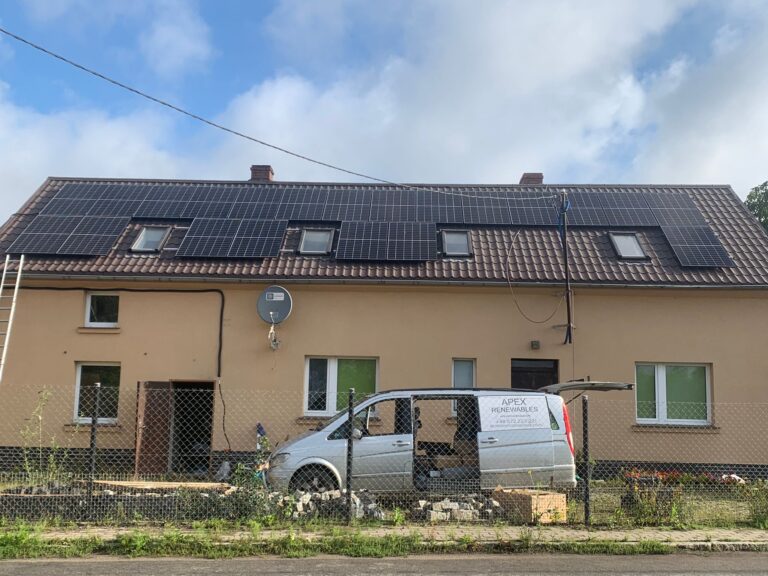 Instalacja fotowoltaiczna wykonana przez Apex Renewables