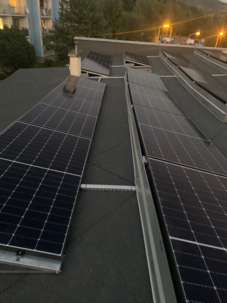Instalacja fotowoltaiczna wykonana przez Apex Renewables
