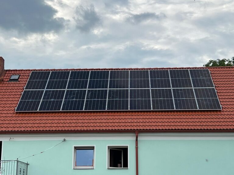 Instalacja fotowoltaiczna wykonana przez Apex Renewables
