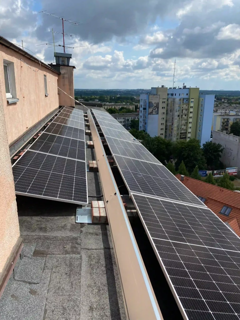 Instalacja fotowoltaiczna wykonana przez Apex Renewables
