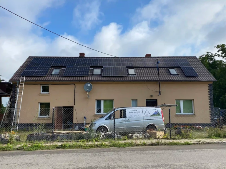 Instalacja fotowoltaiczna wykonana przez Apex Renewables