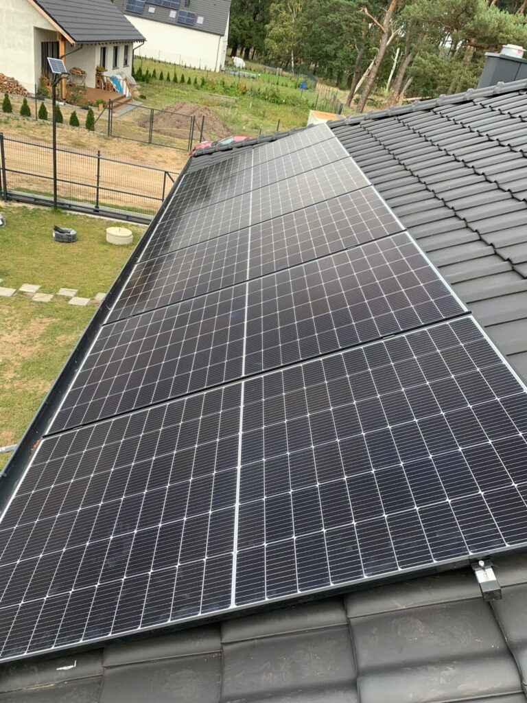 Instalacja fotowoltaiczna wykonana przez Apex Renewables
