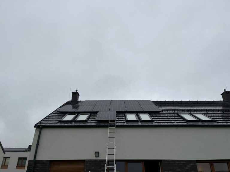 Instalacja fotowoltaiczna wykonana przez Apex Renewables