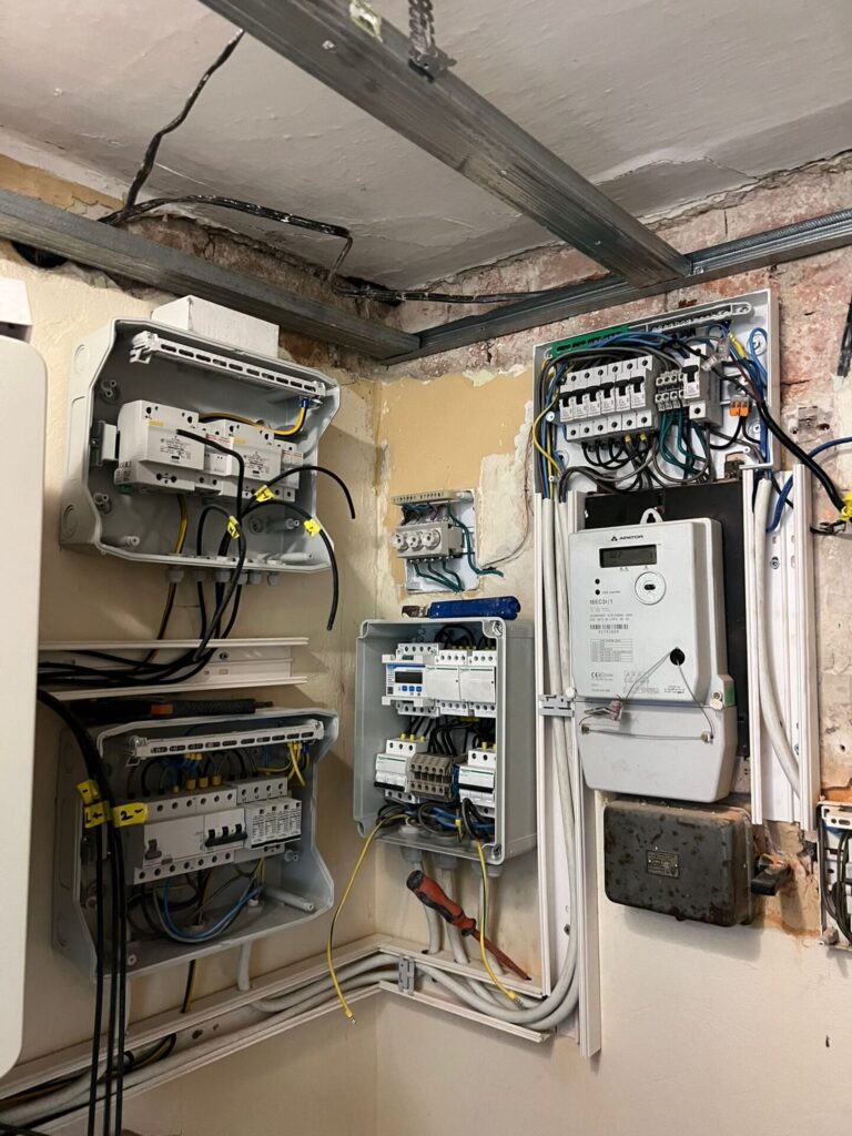 Instalacja fotowoltaiczna wykonana przez Apex Renewables