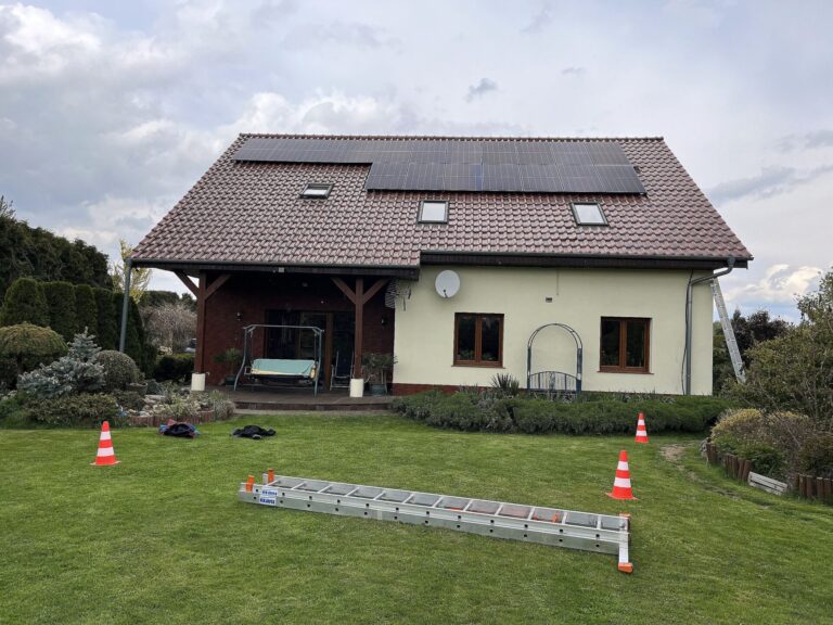 Instalacja fotowoltaiczna wykonana przez Apex Renewables