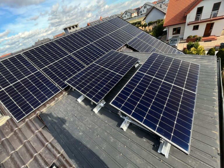 Instalacja fotowoltaiczna wykonana przez Apex Renewables