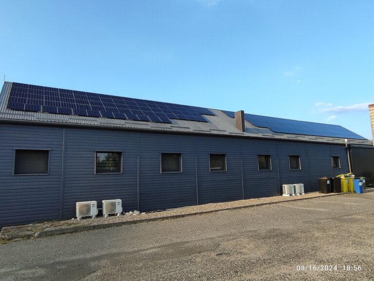 Instalacja fotowoltaiczna wykonana przez Apex Renewables